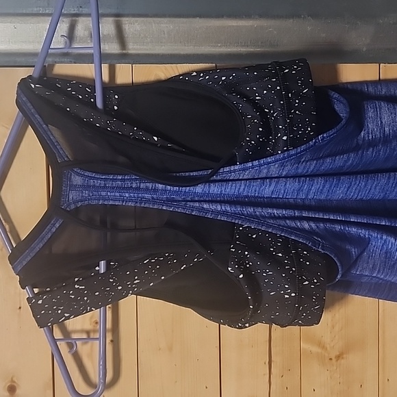 Lululemon Tough it put Tank size 4 - Picture 6 of 9